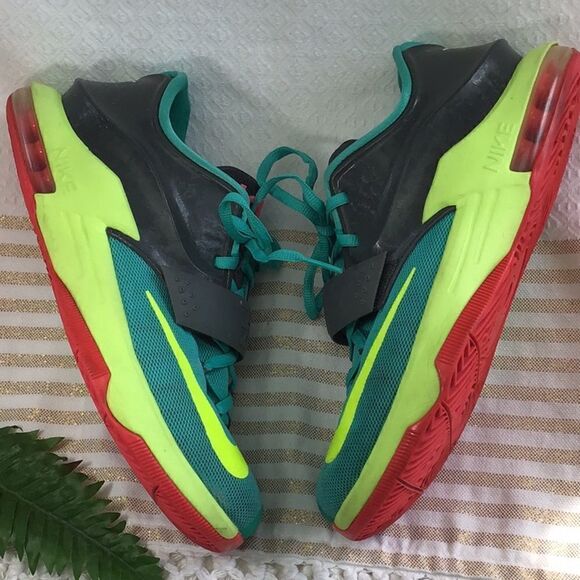 Nike KD Kevin Durant Youth Trainers In “Carnival Jade” - Picture 5 of 16